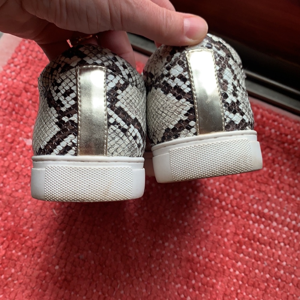 Kenneth Cole KAM SNAKE PRINT LEATHER SNEAKER - Picture 13 of 14